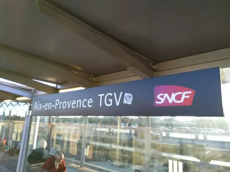 chauffeur privé alternative taxi transfert vers la gare de aix en provence